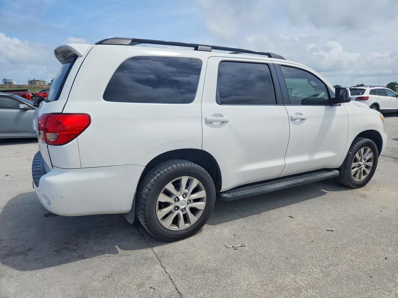 2011 Toyota Sequoia Sr5 Белый vin: 5TDZM5G14BS003085
