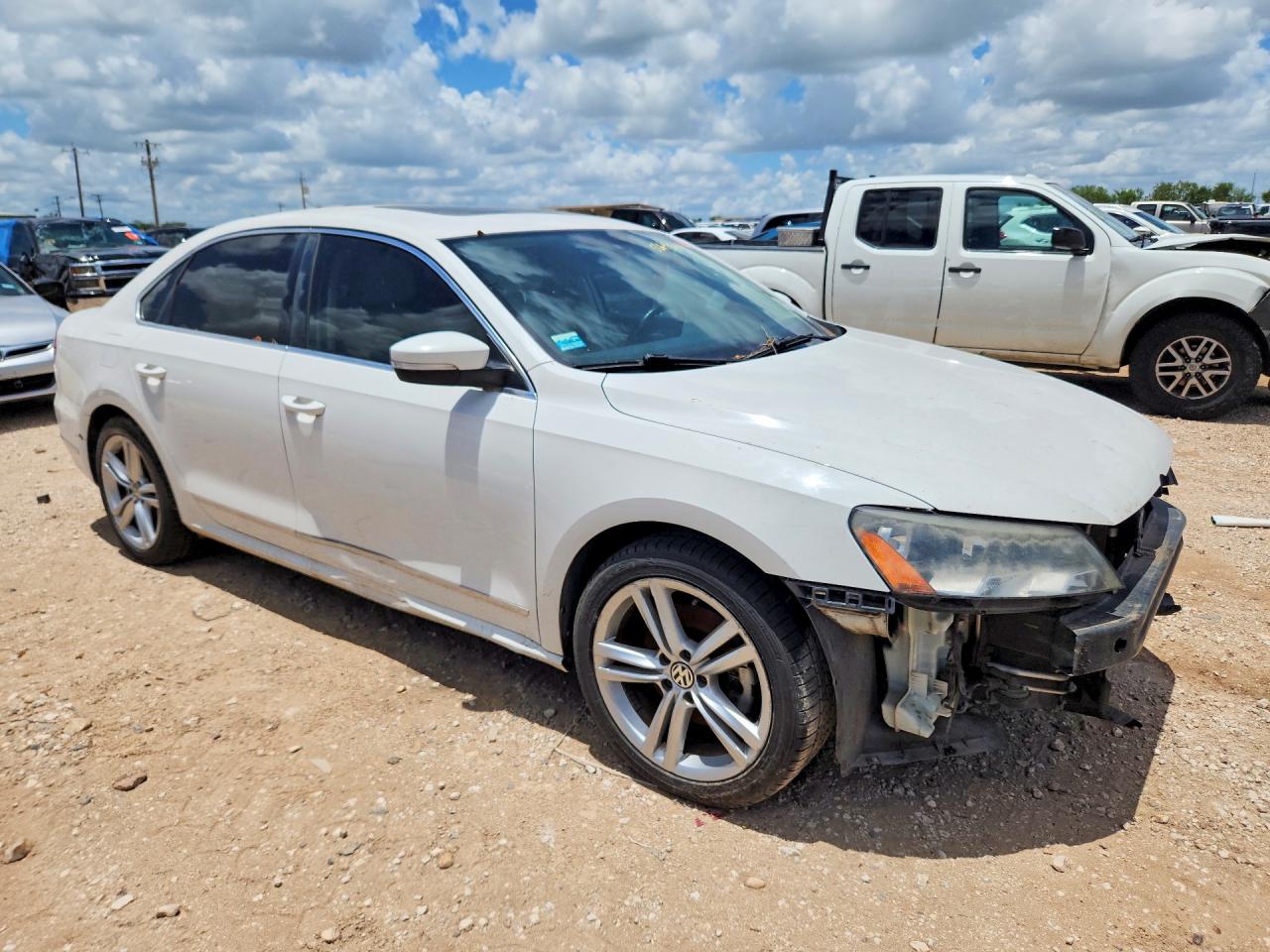 2015 Volkswagen Passat Se Белый vin: 1VWBS7A3XFC026629
