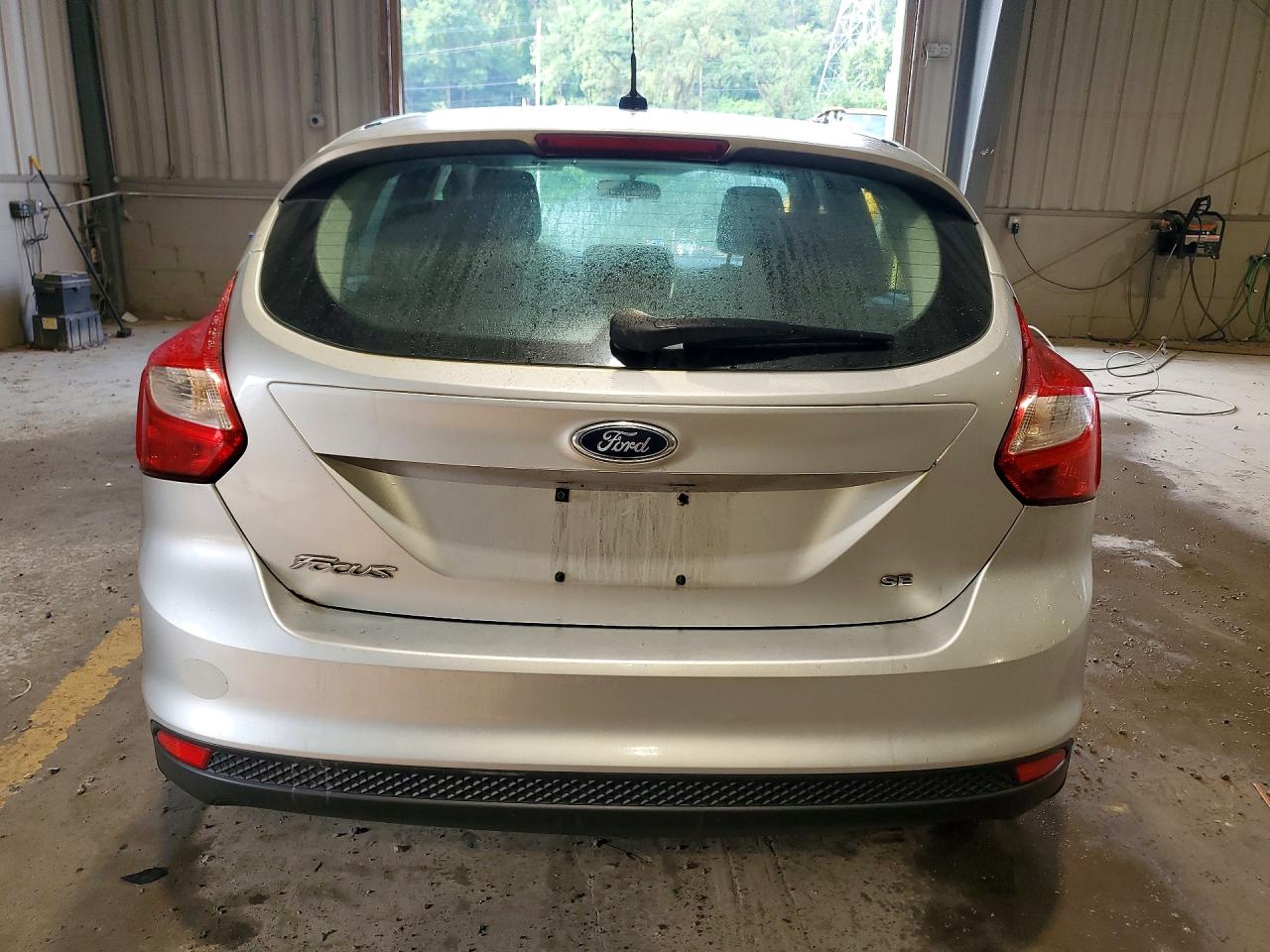 2012 Ford Focus Se Silver vin: 1FAHP3K26CL145910