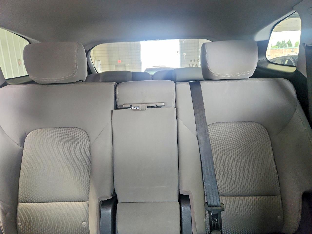 2017 Hyundai Santa Fe Se Blue vin: KM8SMDHF7HU190750