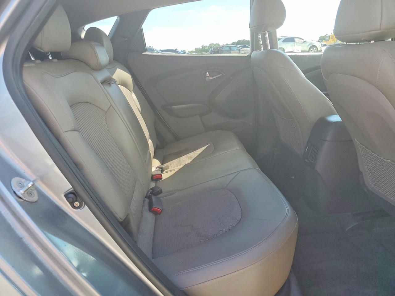 2015 Hyundai Tucson Se Silver vin: KM8JU3AG9FU108507