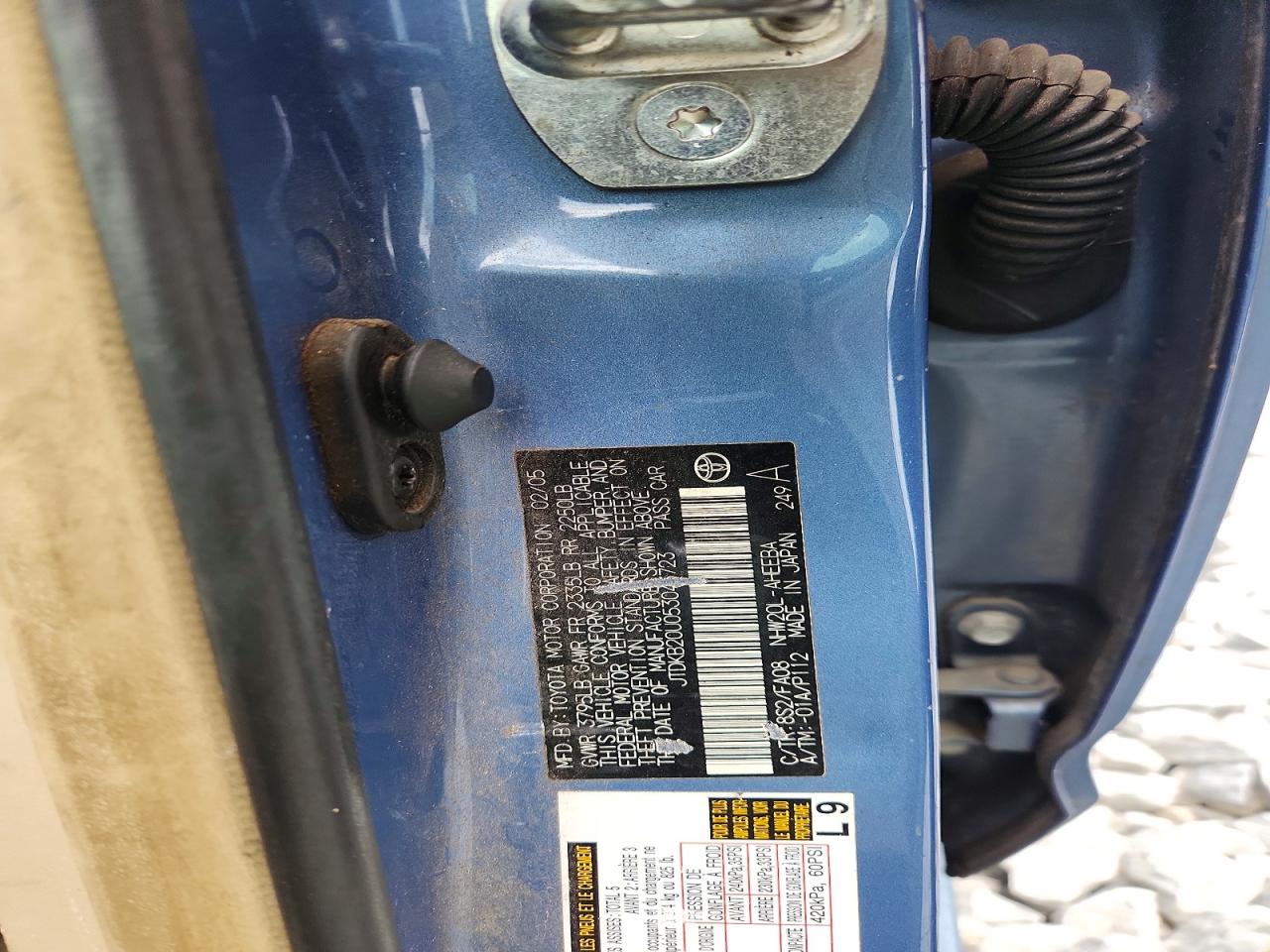 2005 Toyota Prius Base Blue vin: JTDKB20U053045723