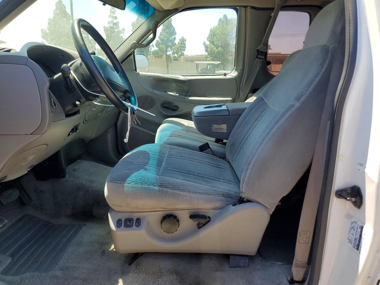 1997 Ford F250 White vin: 1FTFX28W8VKC74729