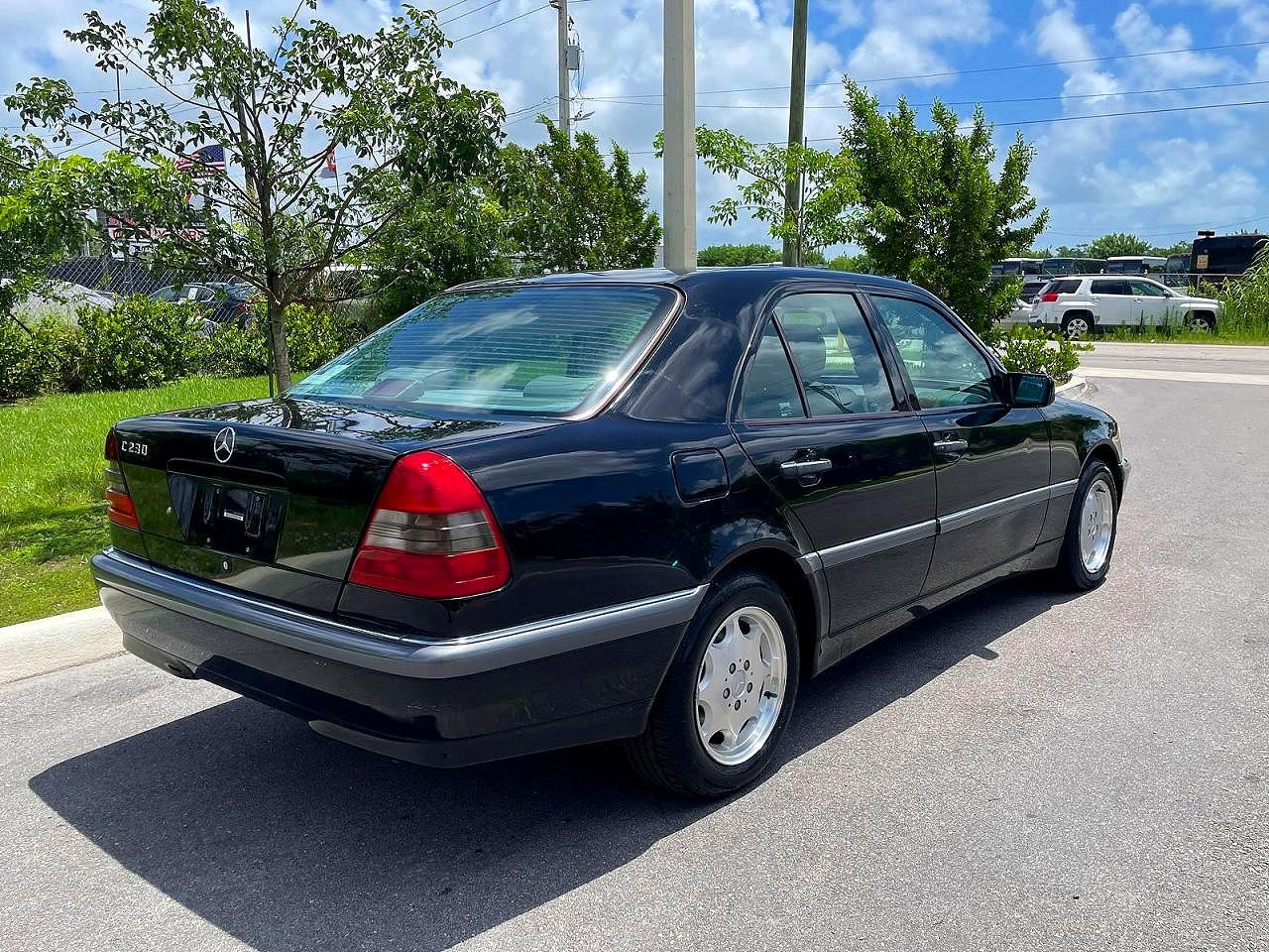 1998 Mercedes-benz C 230 Black vin: WDBHA23G8WA555882