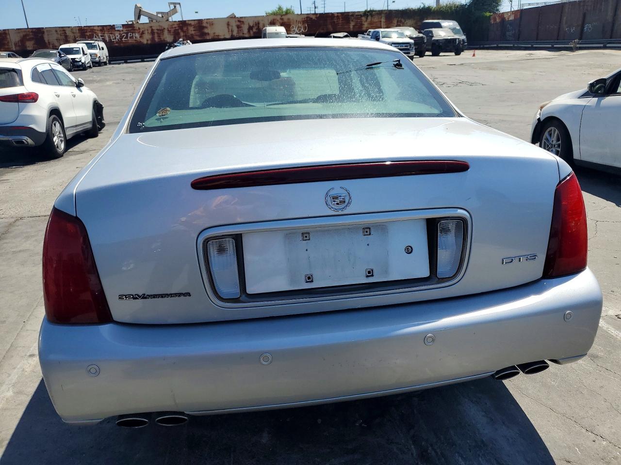 2002 Cadillac Deville Dts Silver vin: 1G6KF57972U103407