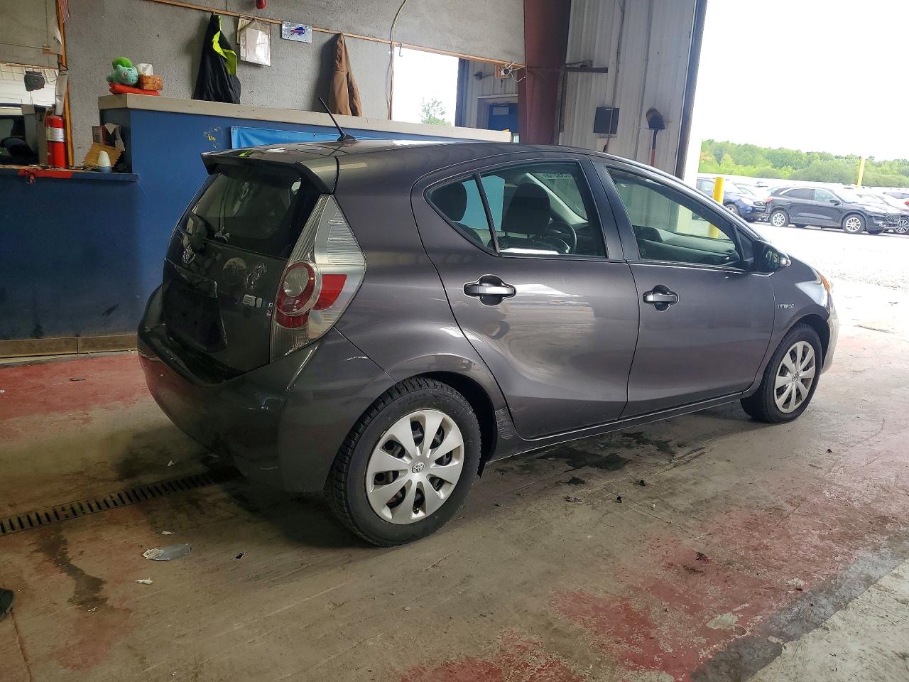 2014 Toyota Prius C Two Charcoal vin: JTDKDTB30E1575383