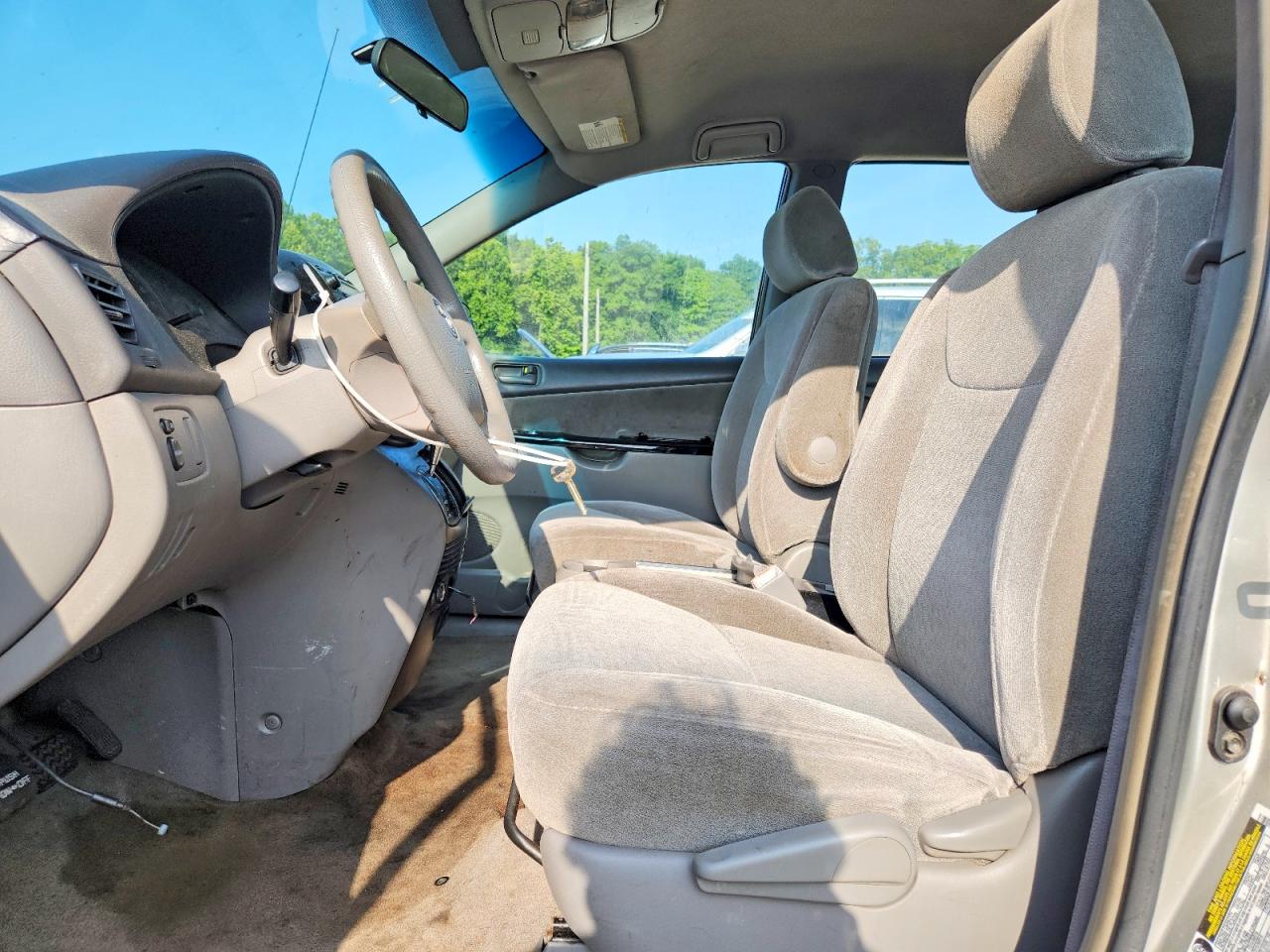 2005 Toyota Sienna Ce 7 Passenger Silver vin: 5TDZA23C25S375978