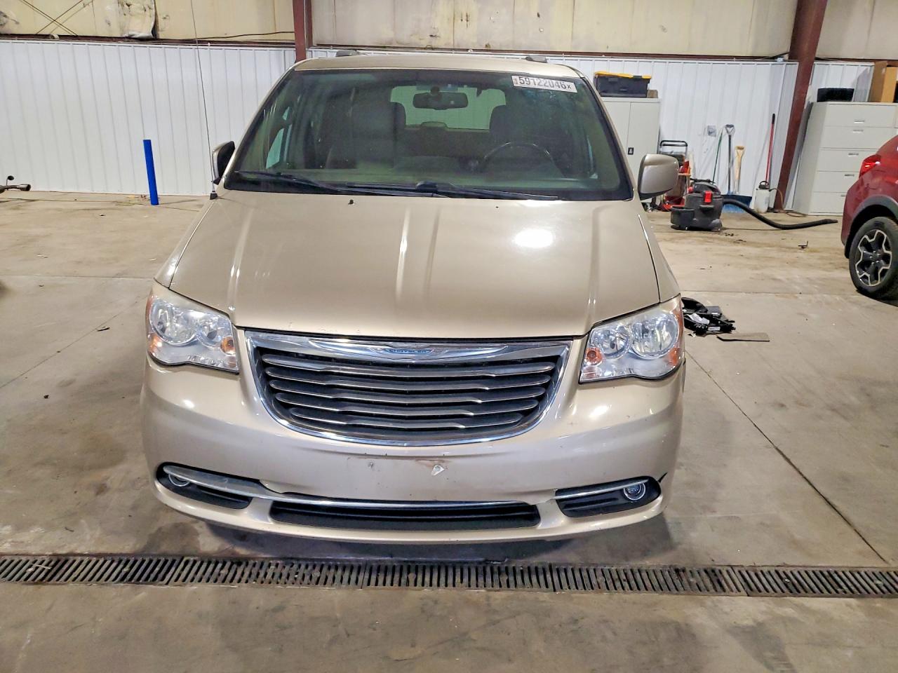 2013 Chrysler Town & Country Touring Beige vin: 2C4RC1BG4DR641565