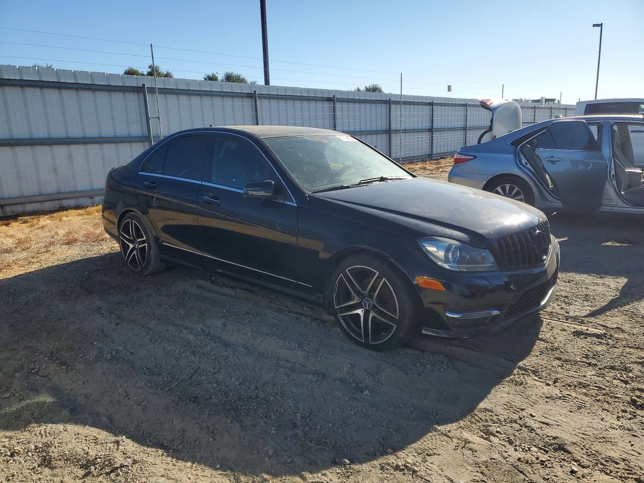 2013 Mercedes-benz C 250 Black vin: WDDGF4HB2DA872826