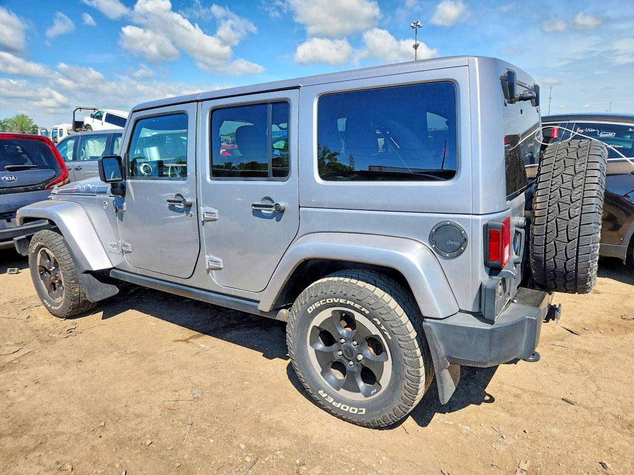 2014 Jeep Wrangler Unlimited Sahara Серебряный vin: 1C4HJWEG3EL170786