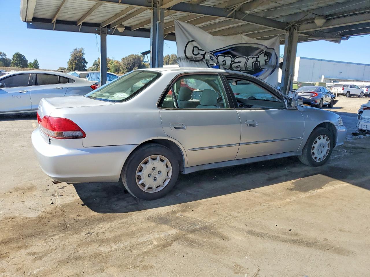 2002 Honda Accord Lx Silver vin: 3HGCG665X2G706794