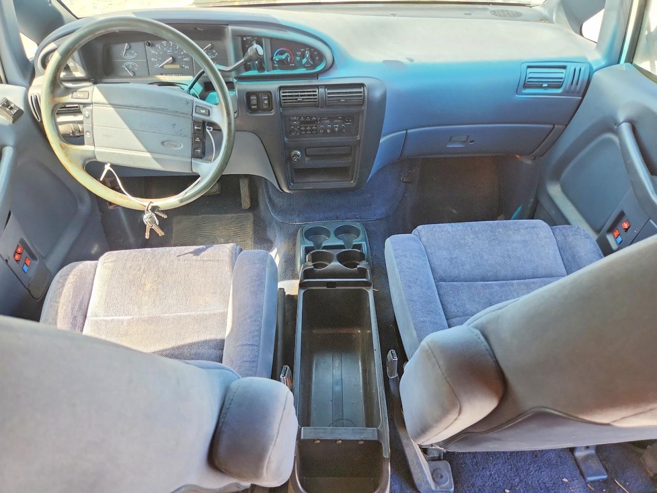 1993 Ford Aerostar White vin: 1FMDA31X9PZC55940