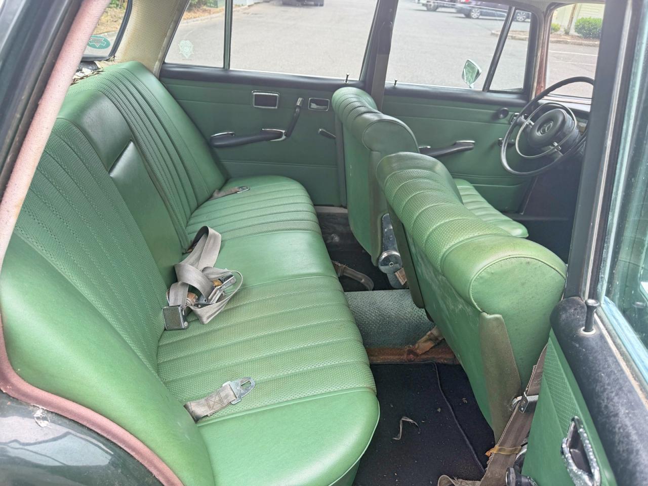 1968 Mercedes-benz 230s Automatic Green vin: 11101012108481