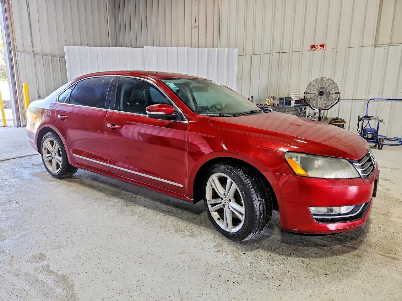 2015 Volkswagen Passat Se Red vin: 1VWBS7A37FC014017