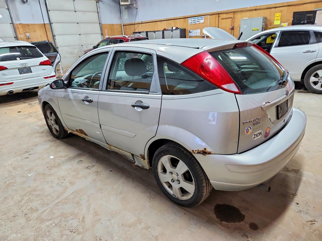 2007 Ford Focus Zx5 Silver vin: 1FAHP37N77W204146