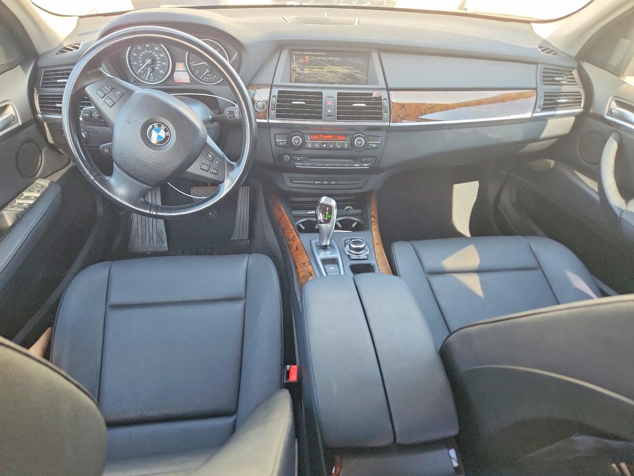 2011 Bmw X5 Xdrive35i Белый vin: 5UXZV4C55BL738075