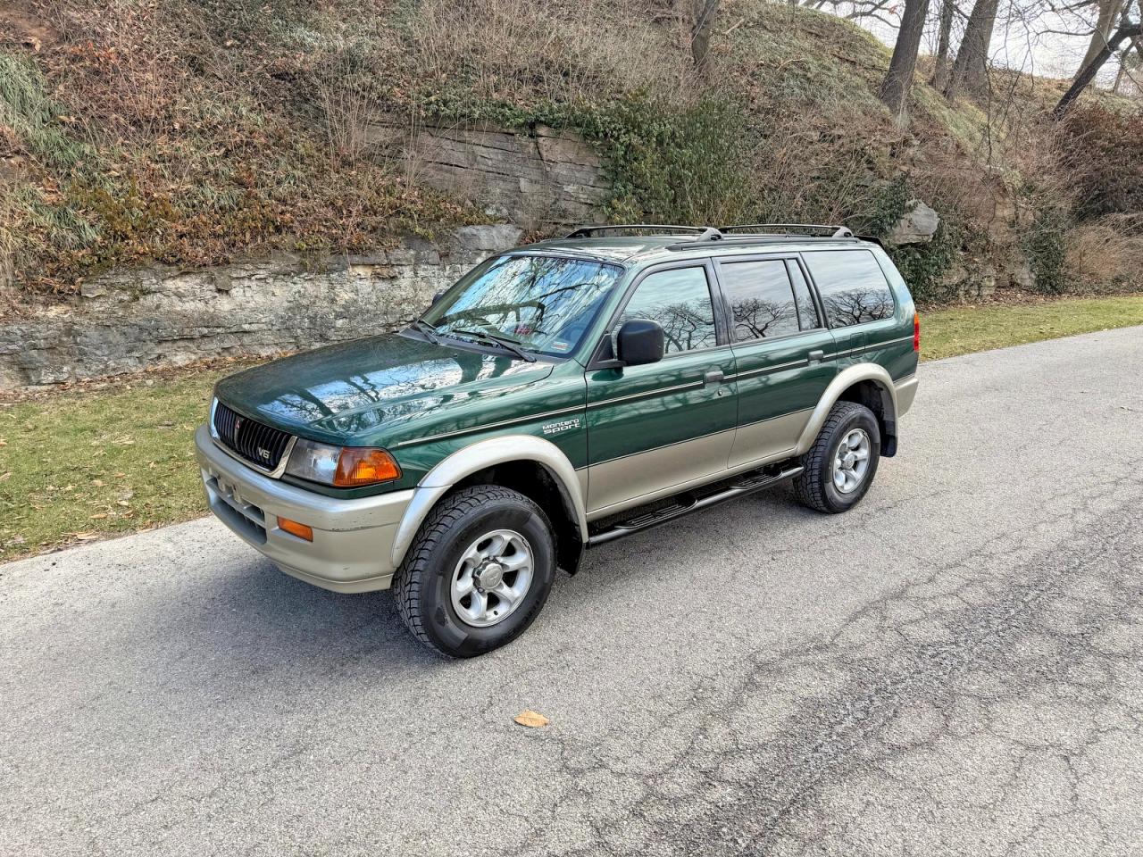 1999 Mitsubishi Montero Sport Ls Зеленый vin: JA4MT31H6XP013474