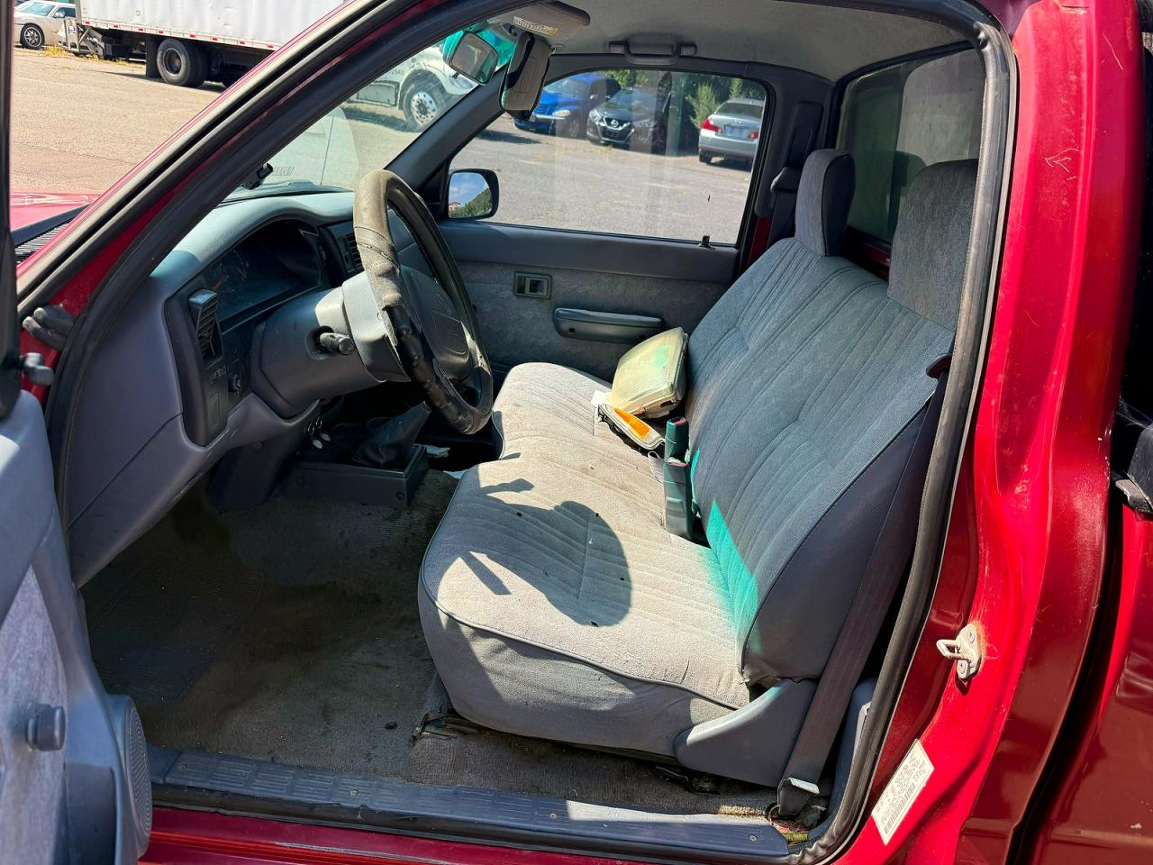 2000 Toyota Tacoma Base Burgundy vin: 4TANL42N9YZ672106