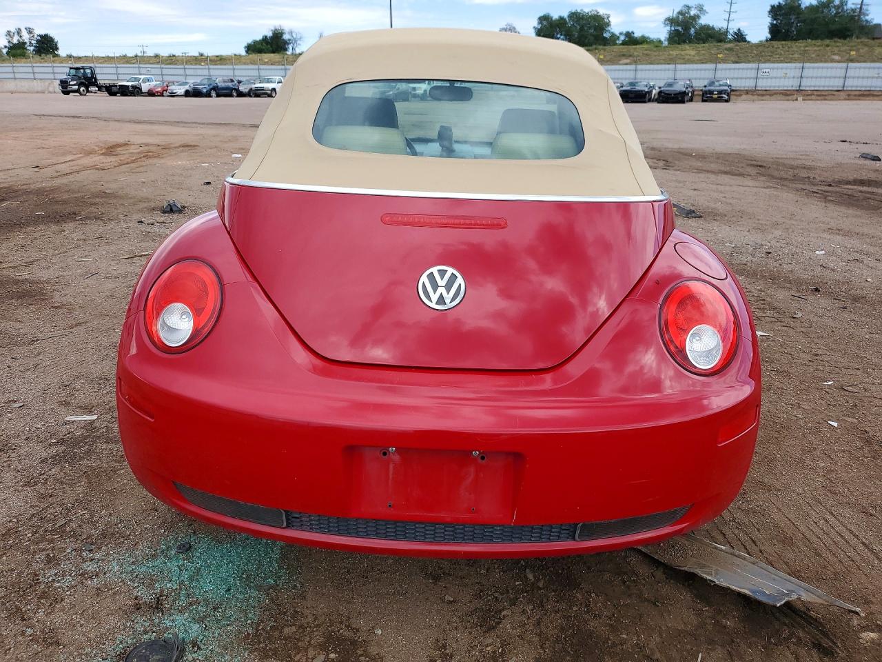 2006 Volkswagen New Beetle Convertible Option Package 2 Красный vin: 3VWSF31YX6M323696