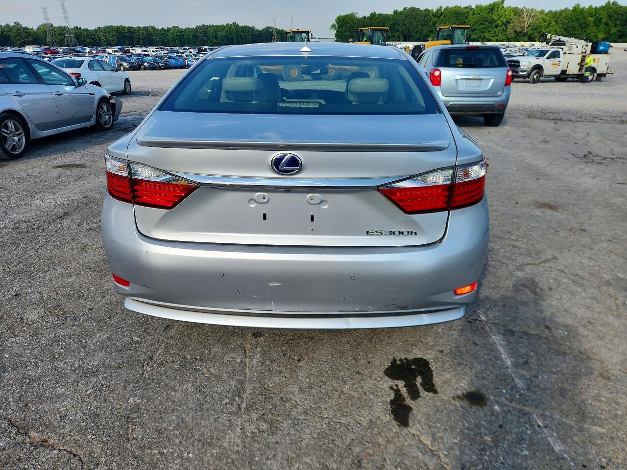 2014 Lexus Es 300h Silver vin: JTHBW1GG0E2044915