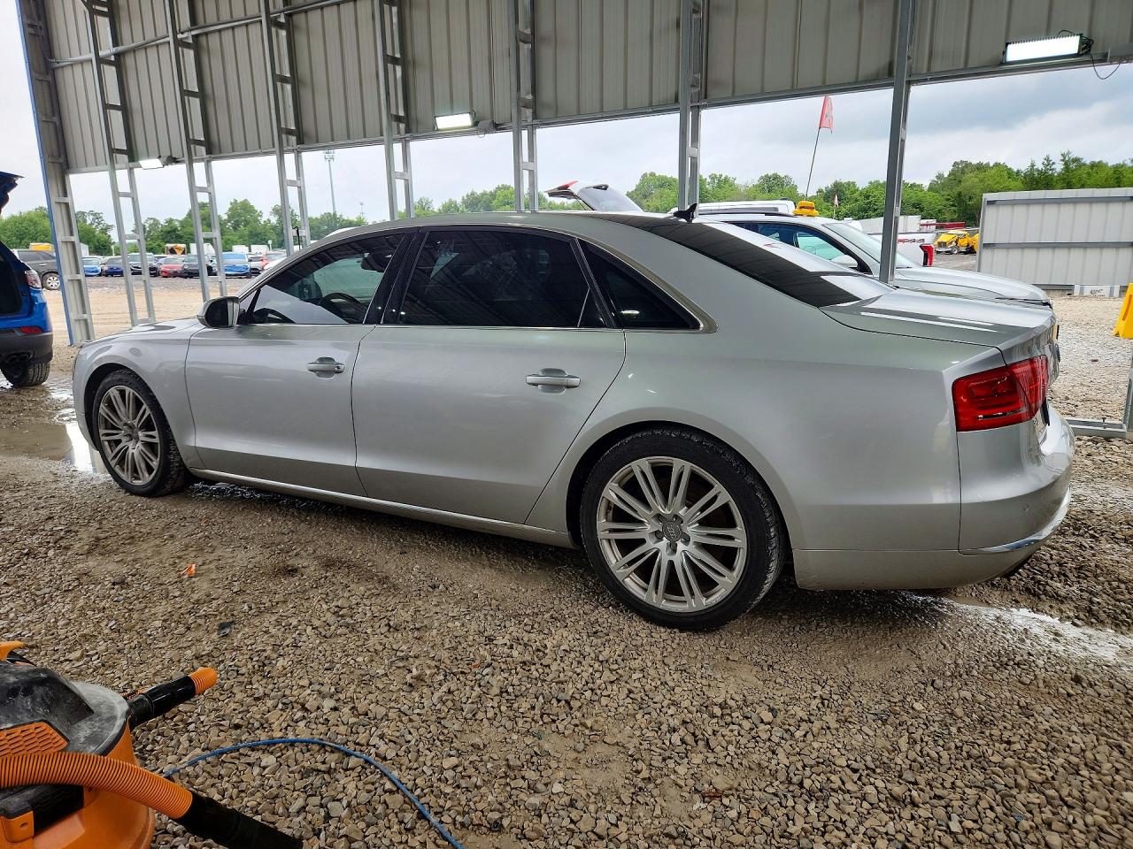 2011 Audi A8 L Quattro Silver vin: WAURVAFDXBN005699