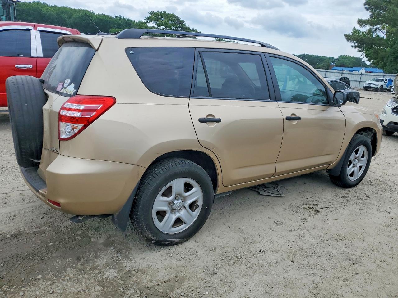 2011 Toyota Rav4 Base Gold vin: 2T3BF4DV0BW128757