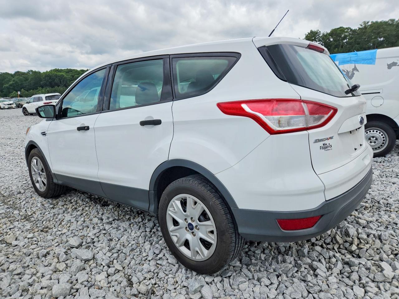 2015 Ford Escape S White vin: 1FMCU0F7XFUC85616