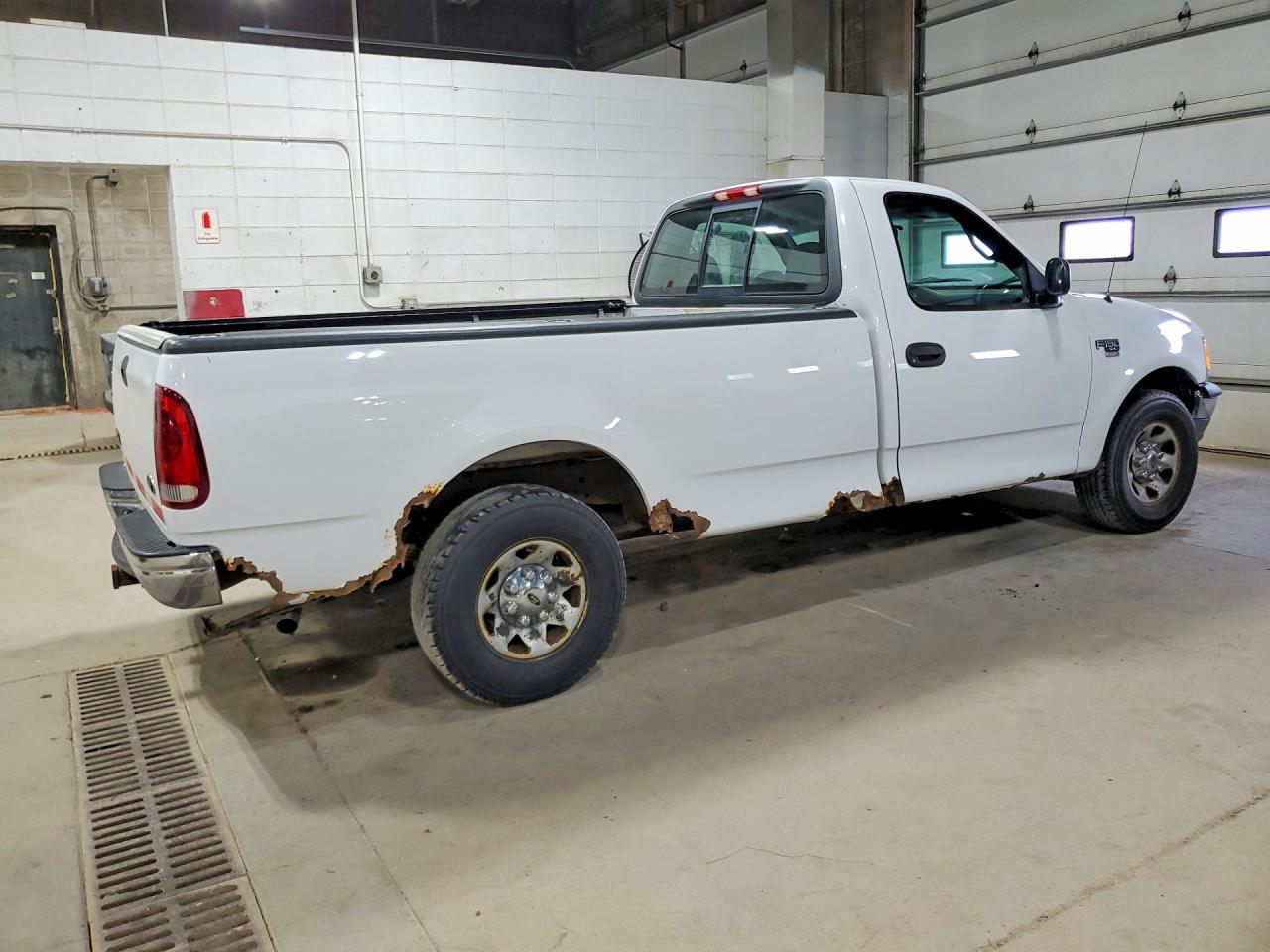 2001 Ford F150 White vin: 2FTPF17L91CA64020