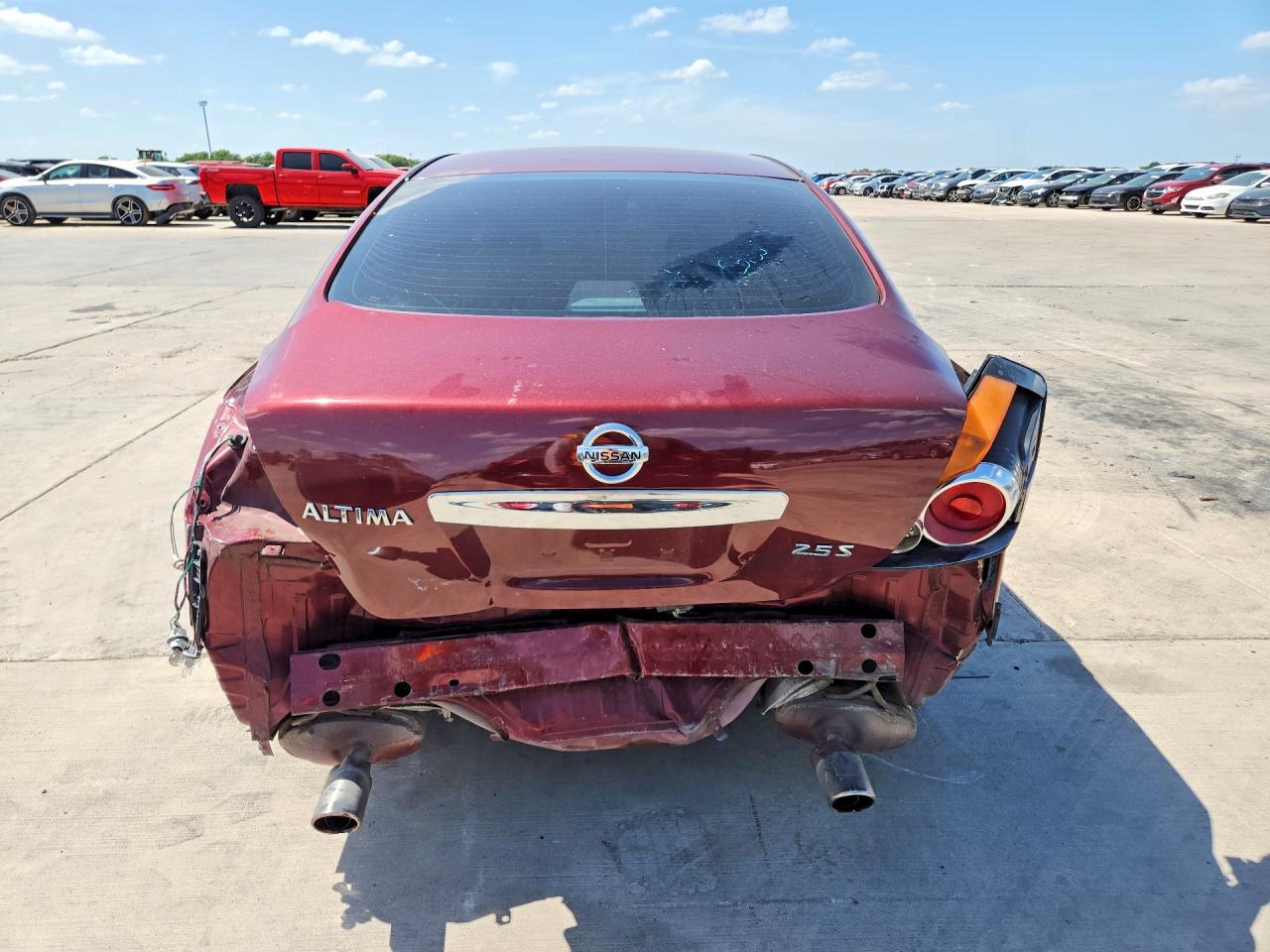 2012 Nissan Altima 2.5 Red vin: 1N4AL2AP3CN547036