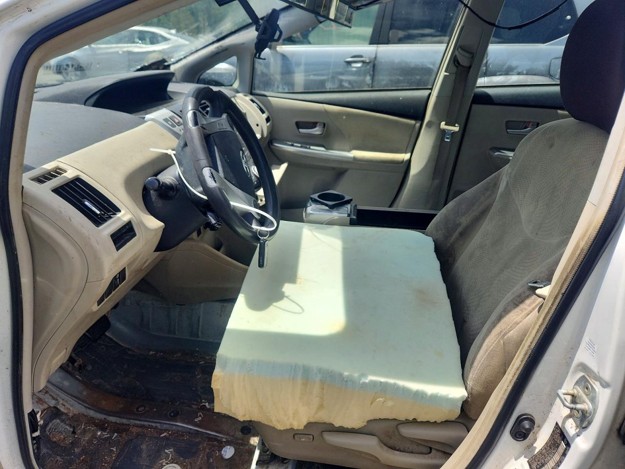 2012 Toyota Prius V Three White vin: JTDZN3EU2C3176556