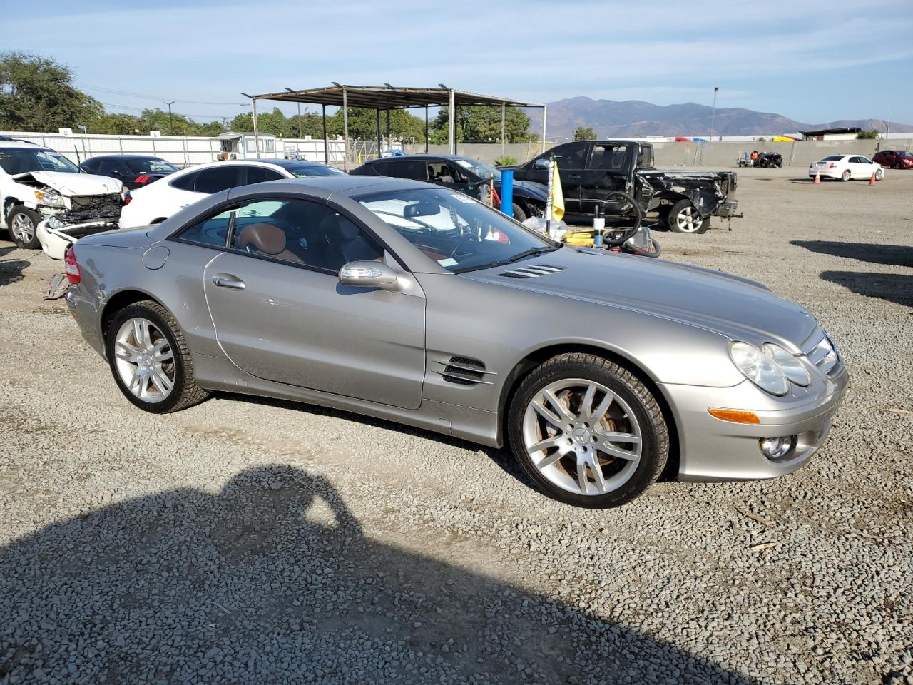 2007 Mercedes-benz Sl 550 Silver vin: WDBSK71F47F118475