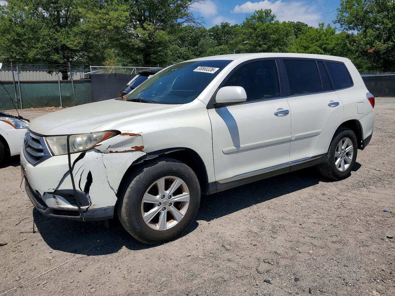 2013 Toyota Highlander Base White vin: 5TDZA3EHXDS044580