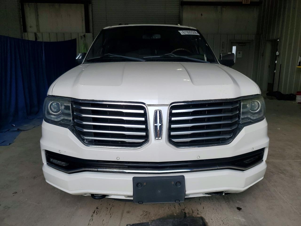 2015 Lincoln Navigator Белый vin: 5LMJJ2JT8FEJ01720