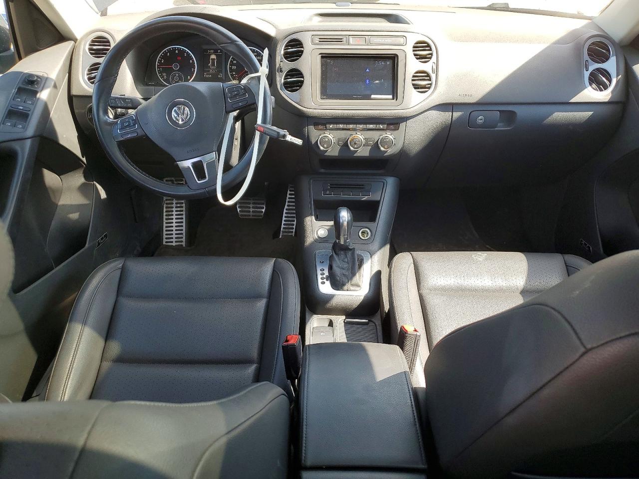 2015 Volkswagen Tiguan S Gray vin: WVGJV7AX7FW544216