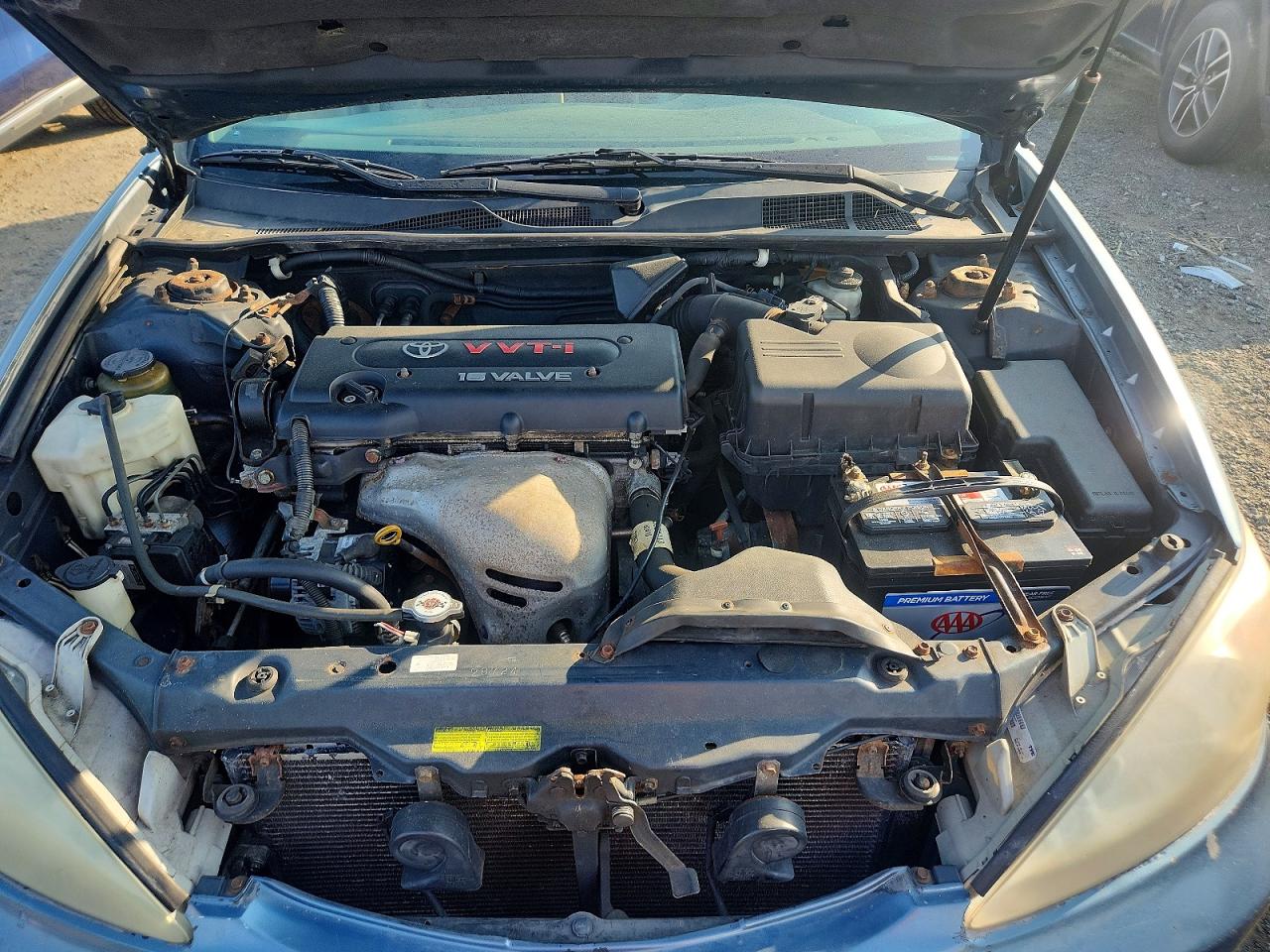2004 Toyota Camry Xle Cream vin: 4T1BE30K84U861613