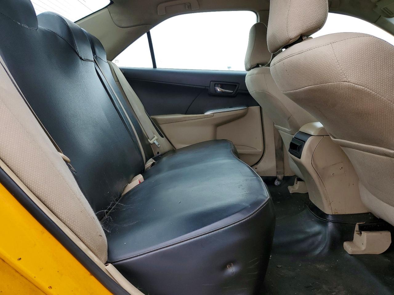 2014 Toyota Camry Hybrid Le Yellow vin: 4T1BD1FK3EU111584