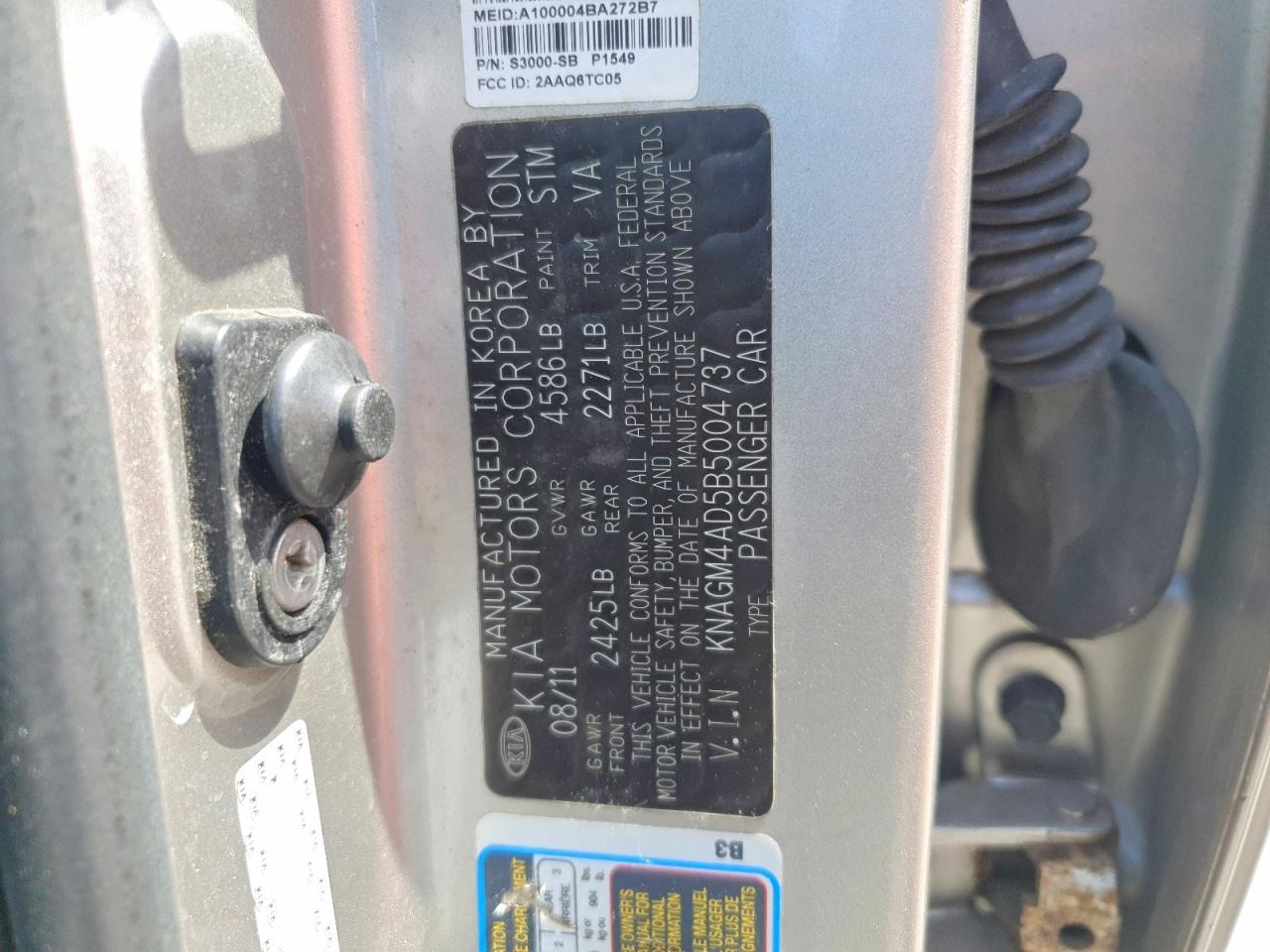 2011 Kia Optima Hybrid Base Silver vin: KNAGM4AD5B5004737