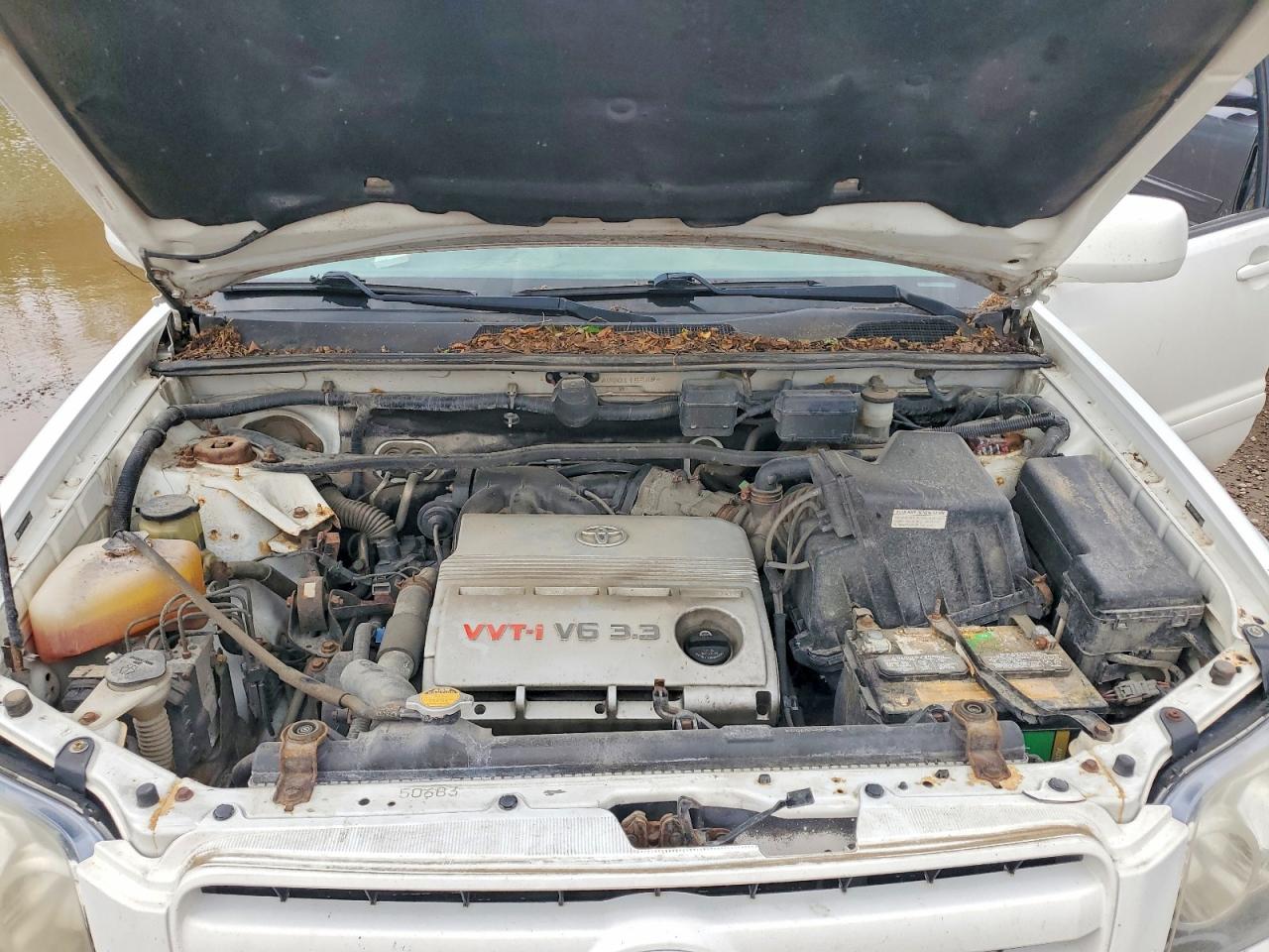 2005 Toyota Highlander Limited White vin: JTEEP21A550115569