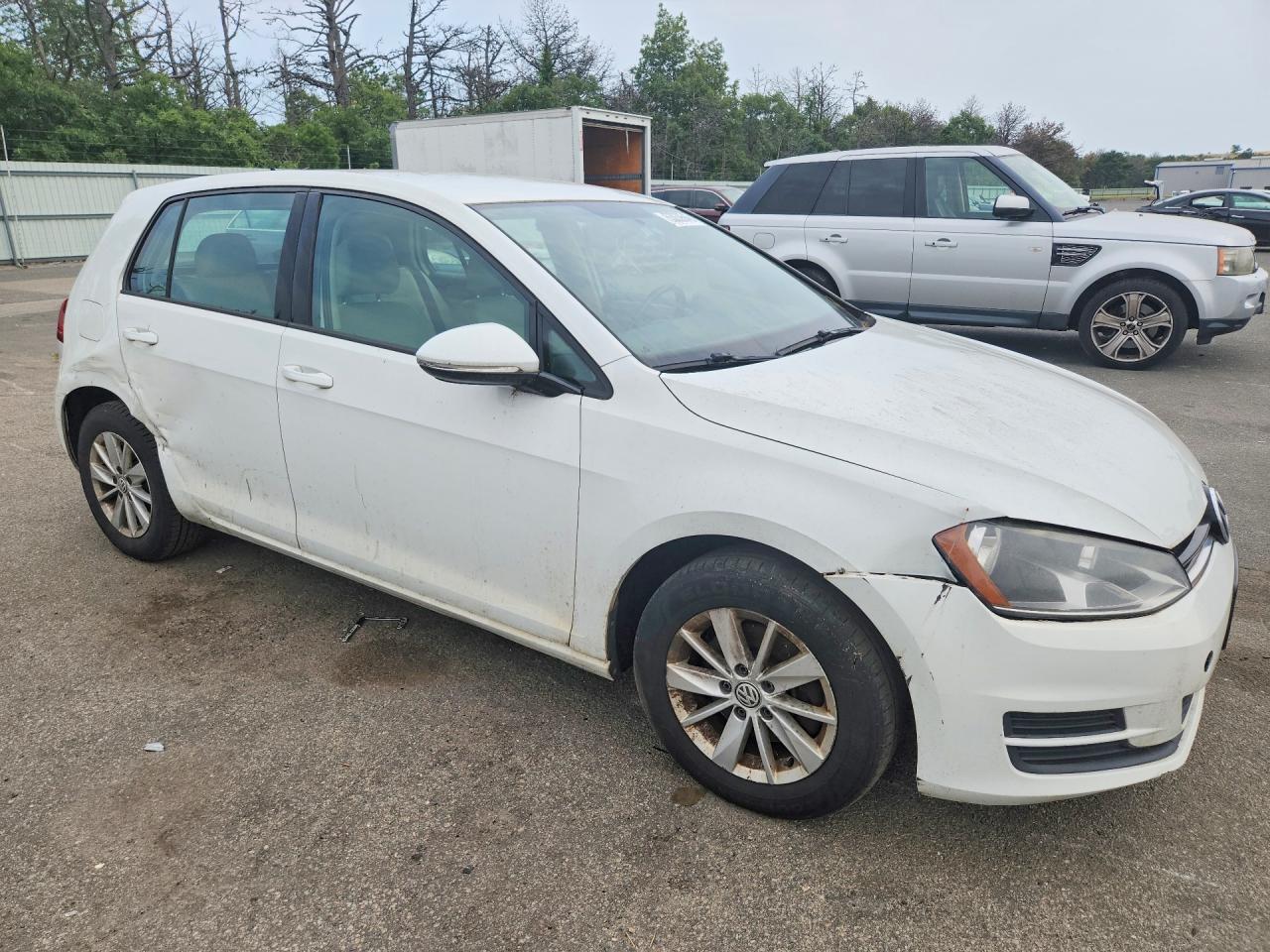 2015 Volkswagen Golf White vin: 3VW217AUXFM008836
