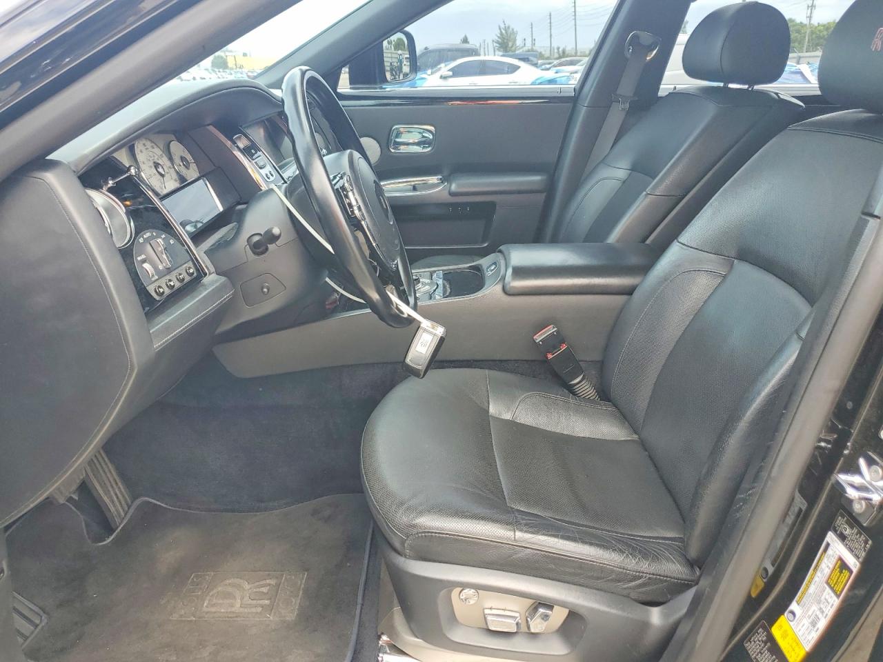 2010 Rolls-royce Ghost Черный vin: SCA664S55AUX48611