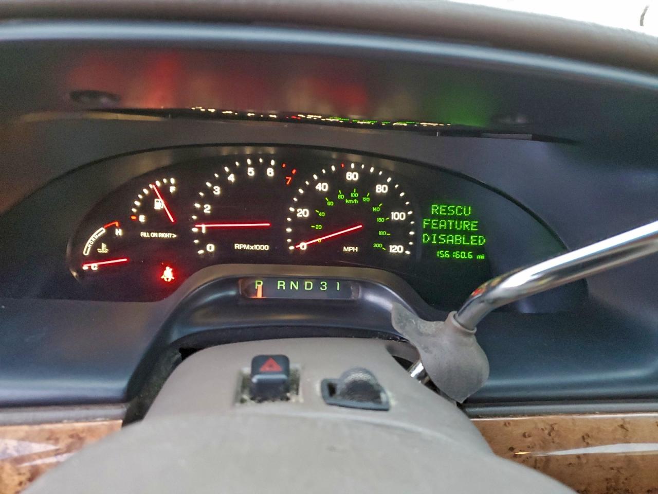1998 Lincoln Continental Red vin: 1LNFM97V8WY605717