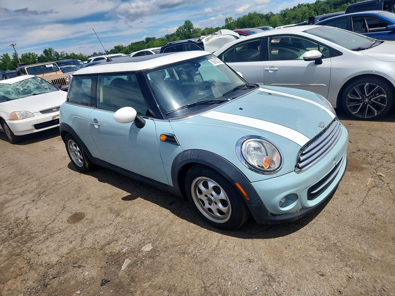 2013 Mini Cooper Turquoise vin: WMWSU3C54DT684154