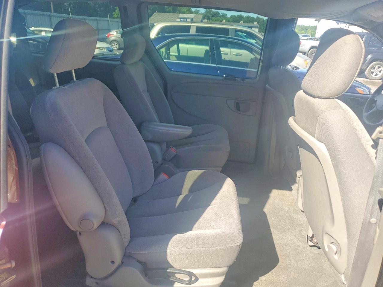 2002 Chrysler Town & Country Lx Maroon vin: 2C4GP44352R693436