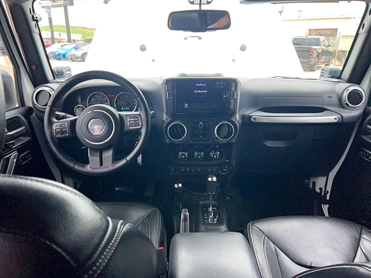 2015 Jeep Wrangler Unlimited Rubicon White vin: 1C4BJWFG3FL530855