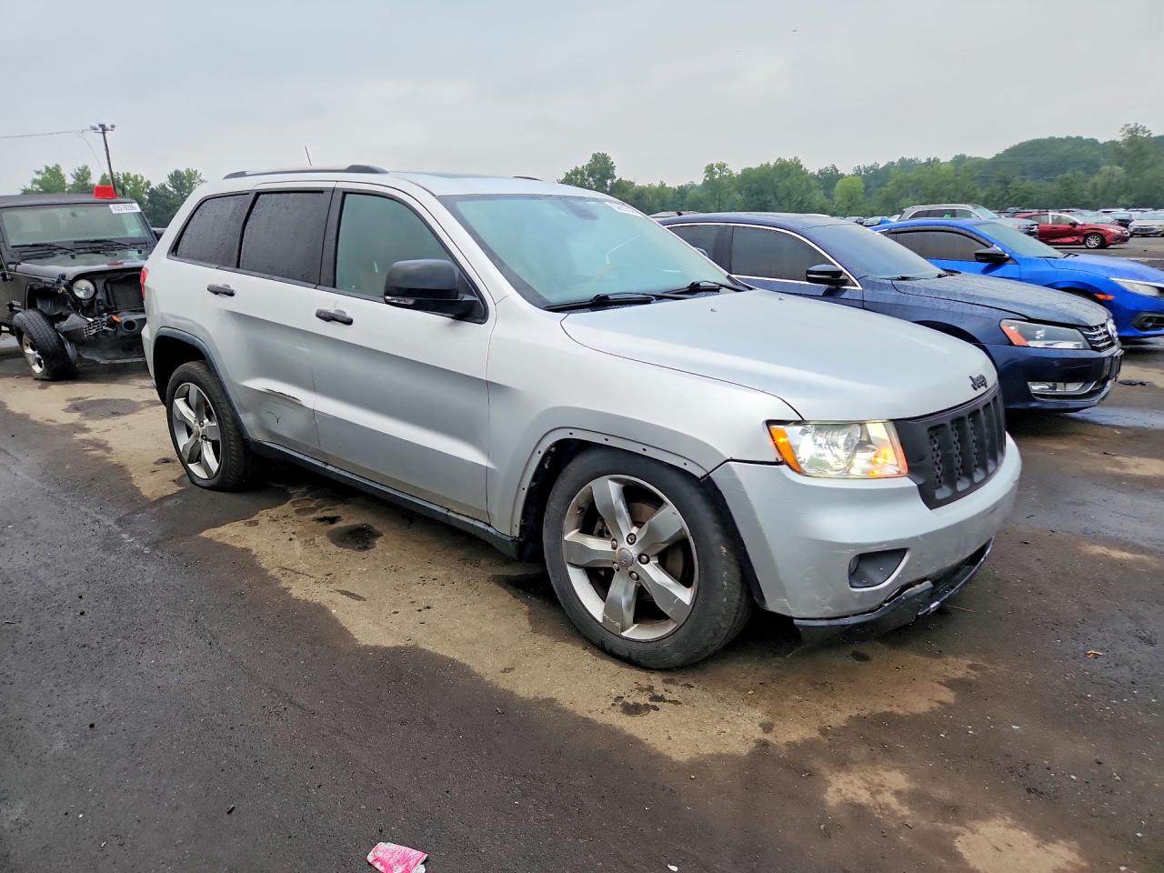 2012 Jeep Grand Cherokee Overland Silver vin: 1C4RJFCGXCC292257