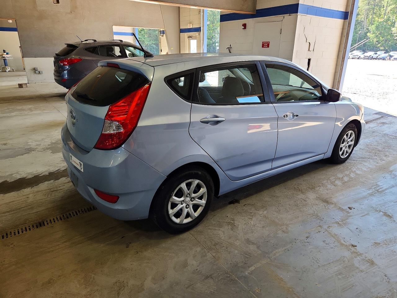 2014 Hyundai Accent Gs Blue vin: KMHCT5AE1EU172092