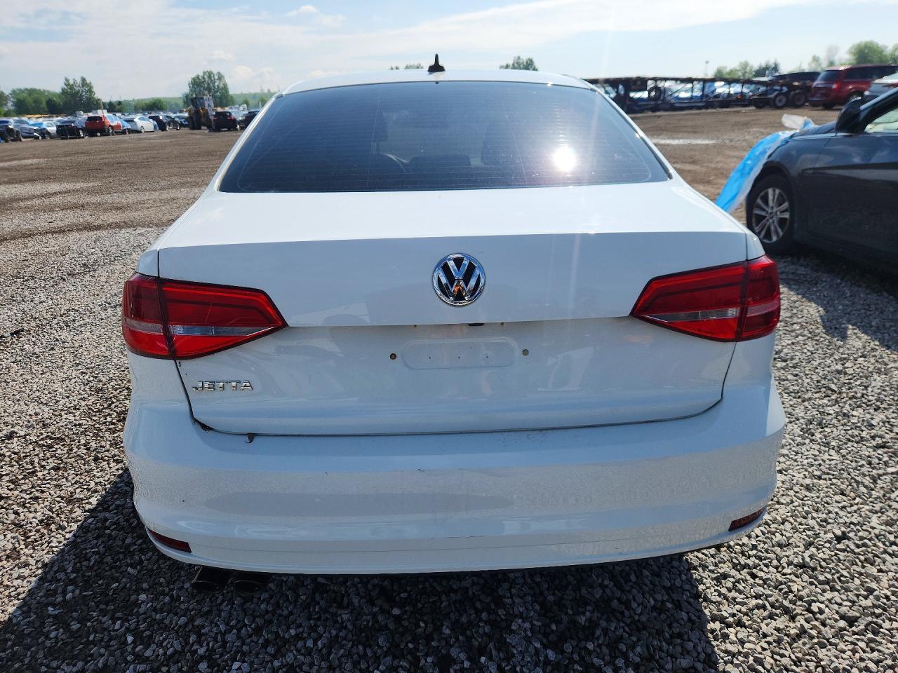 2015 Volkswagen Jetta Base White vin: 3VW2K7AJ3FM214972
