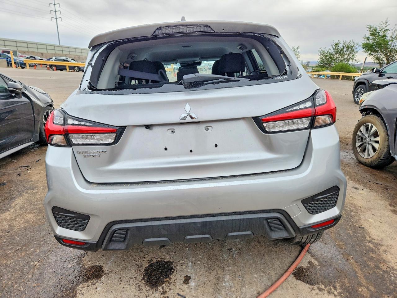2026 Mitsubishi Outlander Sport S Серебряный vin: JA4ARUAU5TU016947