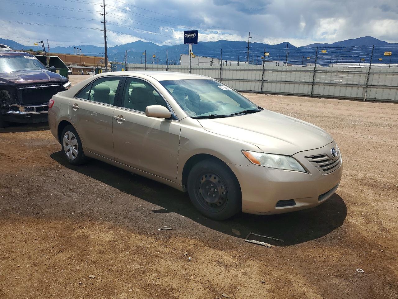 2009 Toyota Camry Le Gold vin: 4T1BE46K39U355918