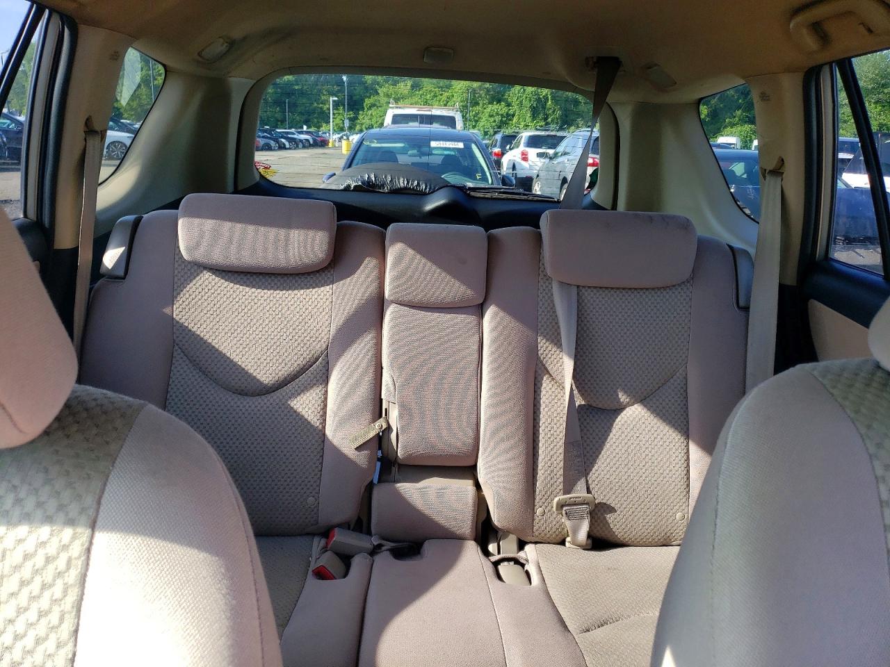 2007 Toyota Rav4 Base Gold vin: JTMBD33V176041072